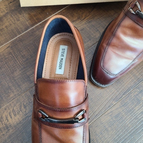 Men's Steve Madden pointe tan leather loafers - Picture 3 of 8